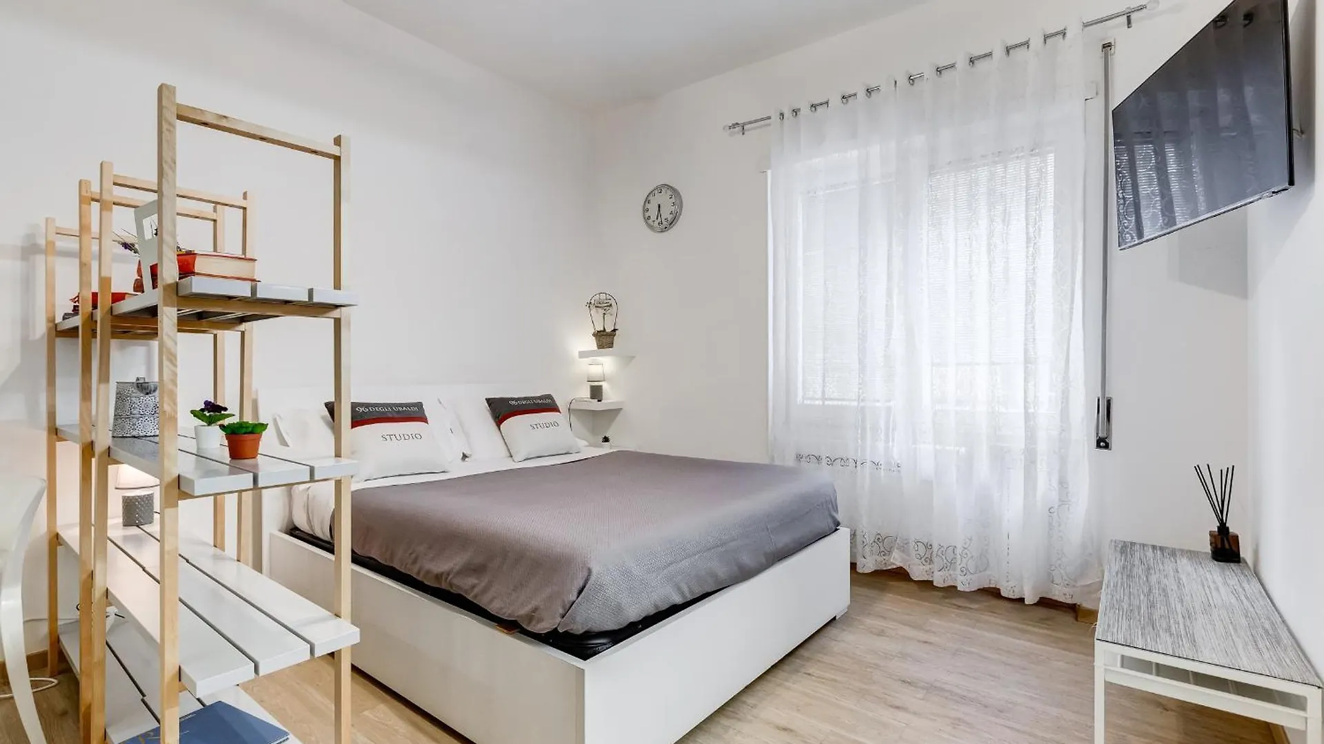 Apartment 96 Degli Ubaldi Studio Rome