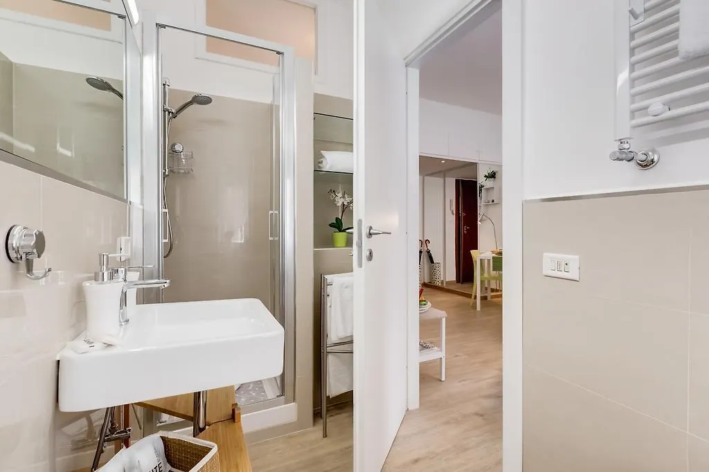 Apartment 96 Degli Ubaldi Studio Rome Italy